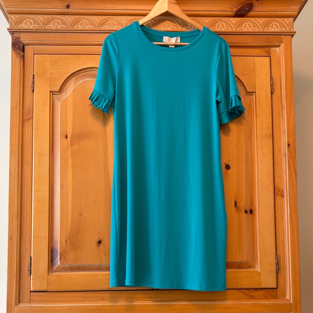 MICHAEL Michael Kors Teal Short-Sleeve Shift Dress with Ruffle Cuffs